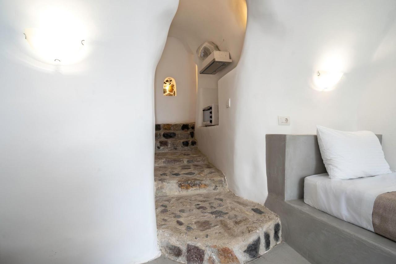 Deltami Santorini Apartman Pírgosz Kültér fotó