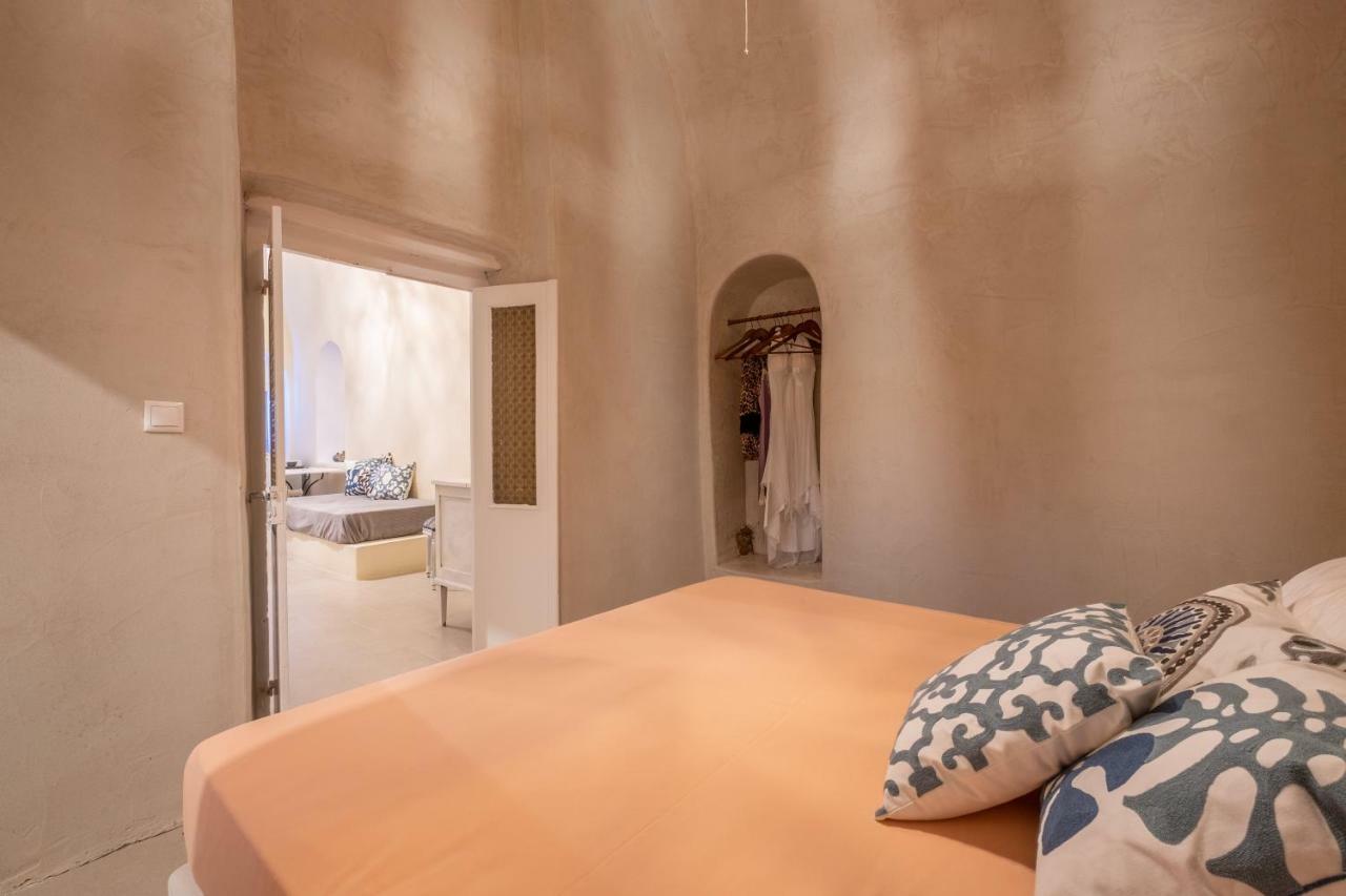 Deltami Santorini Apartman Pírgosz Kültér fotó