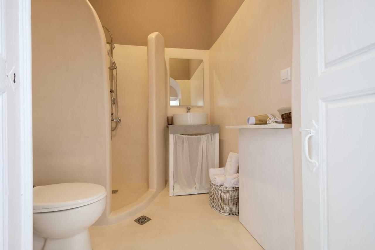Deltami Santorini Apartman Pírgosz Kültér fotó