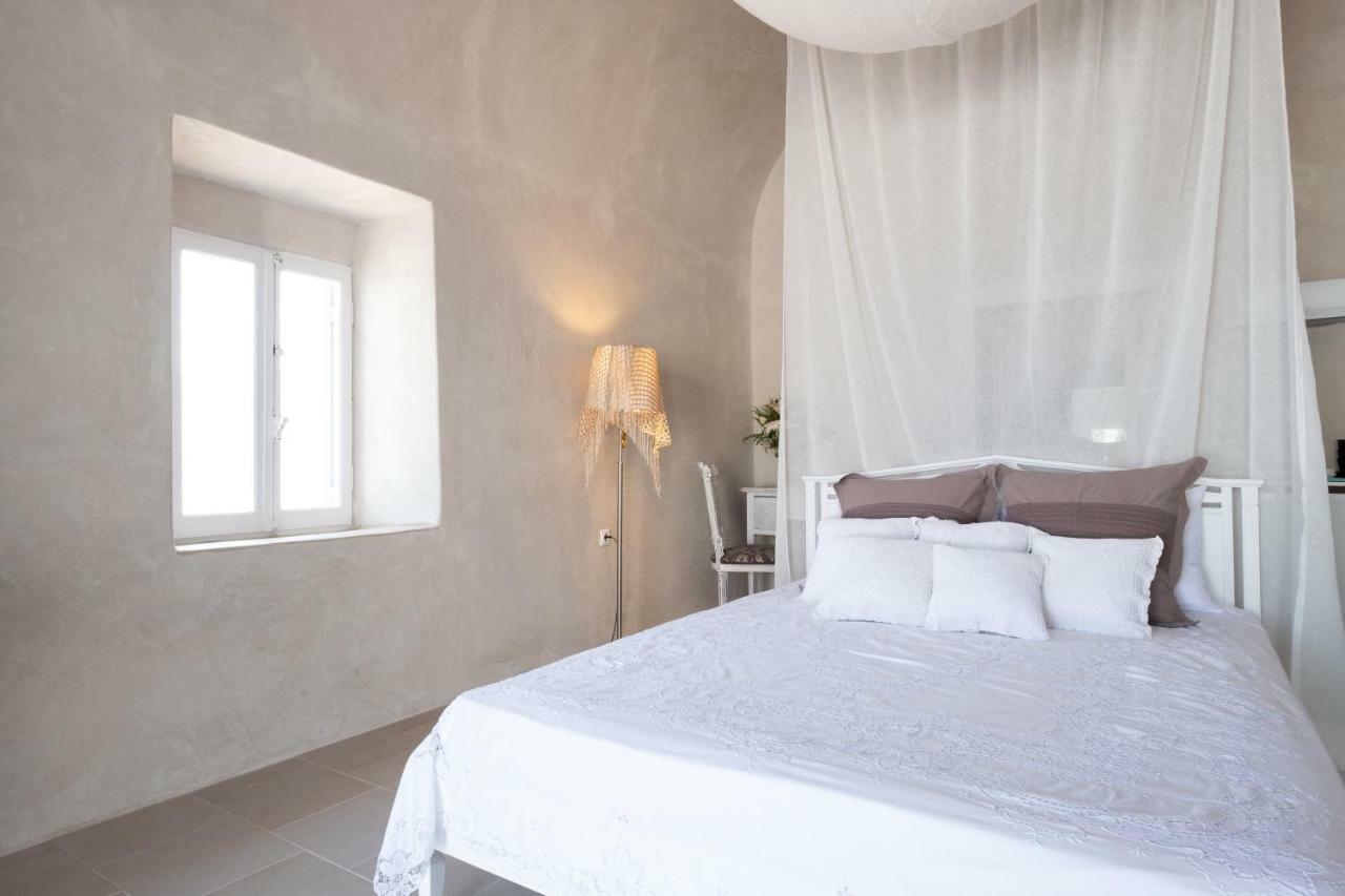 Deltami Santorini Apartman Pírgosz Kültér fotó