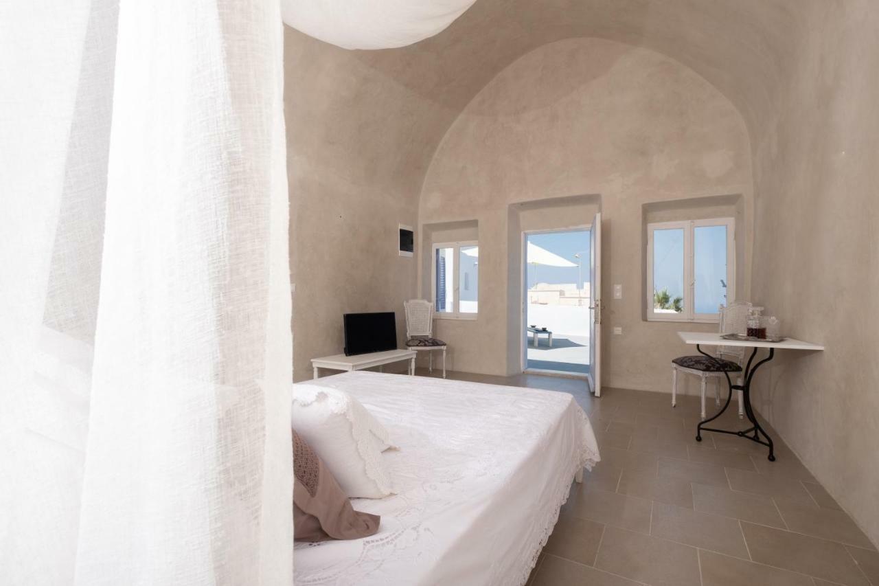 Deltami Santorini Apartman Pírgosz Kültér fotó