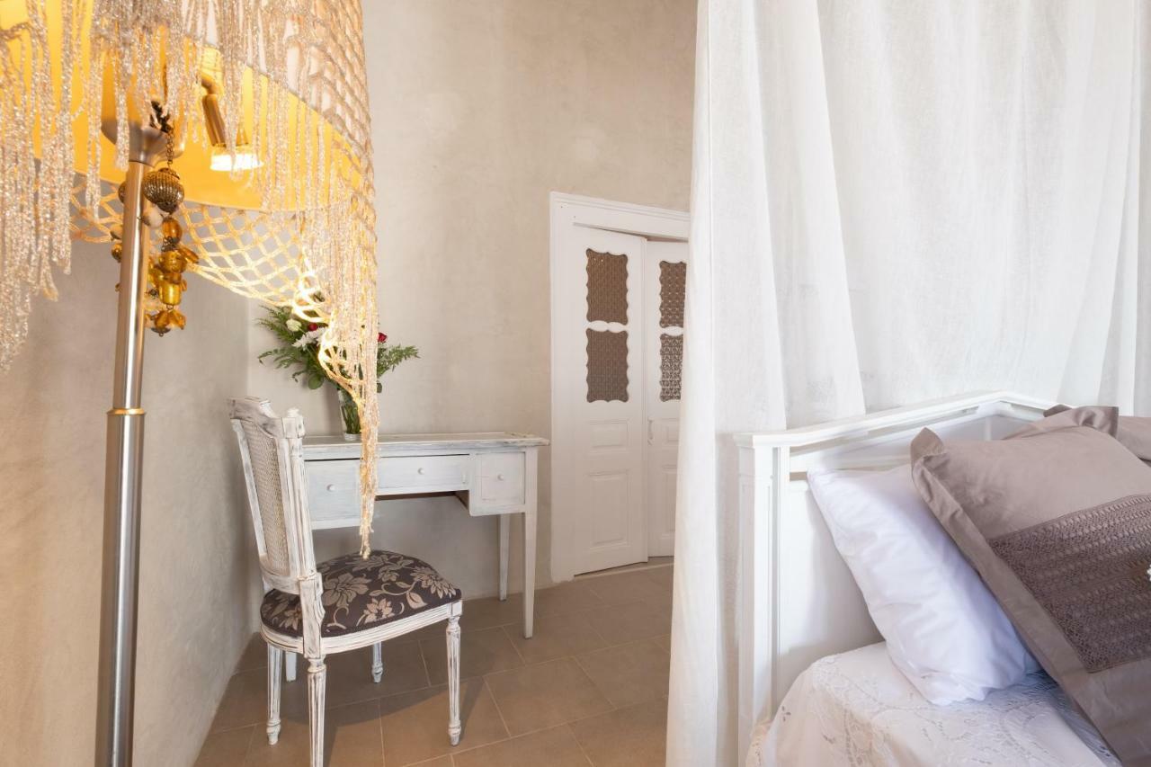 Deltami Santorini Apartman Pírgosz Kültér fotó
