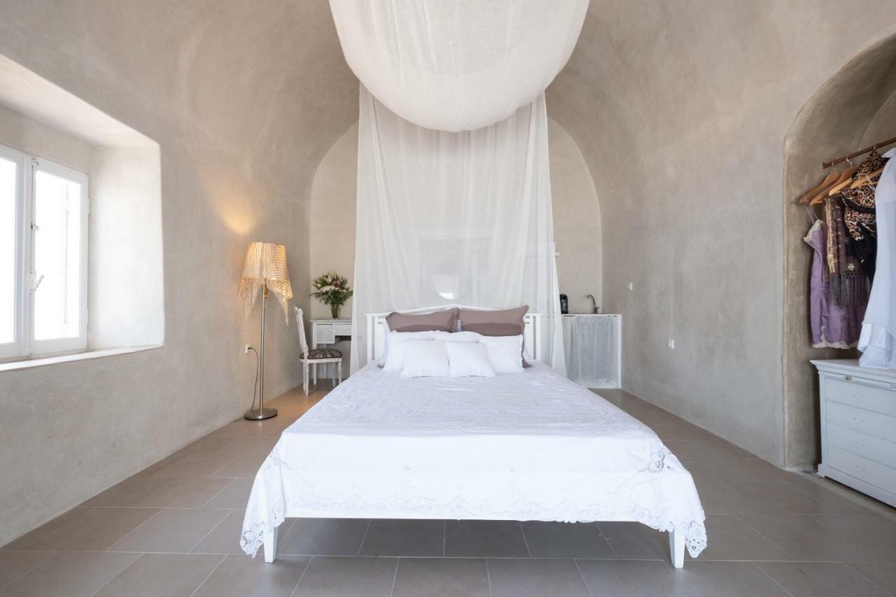 Deltami Santorini Apartman Pírgosz Kültér fotó
